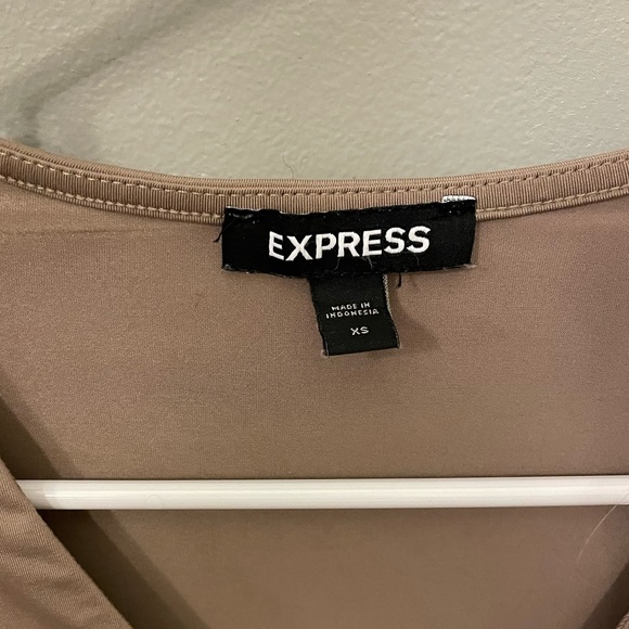Express Women’s Super Soft Tan Layering Top, Body Contour - Picture 3 of 3